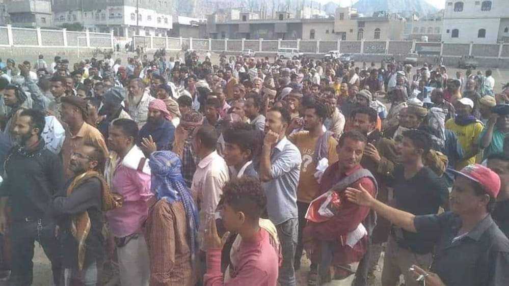 احتجاجات غاضبة في "حالمين" بلحج عقب مقتل مدني برصاص مليشيا الانتقالي