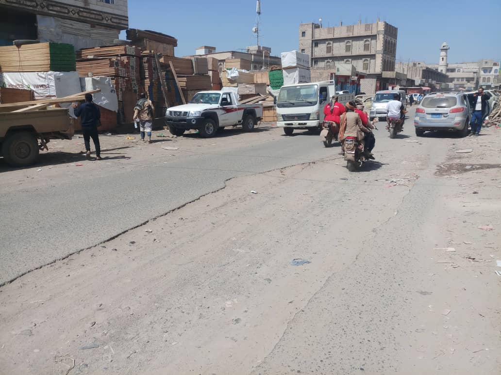 بتمويل من صندوق صيانة الطرق والجسور بعدن.. تسليم مشاريع طرقات في الضالع 