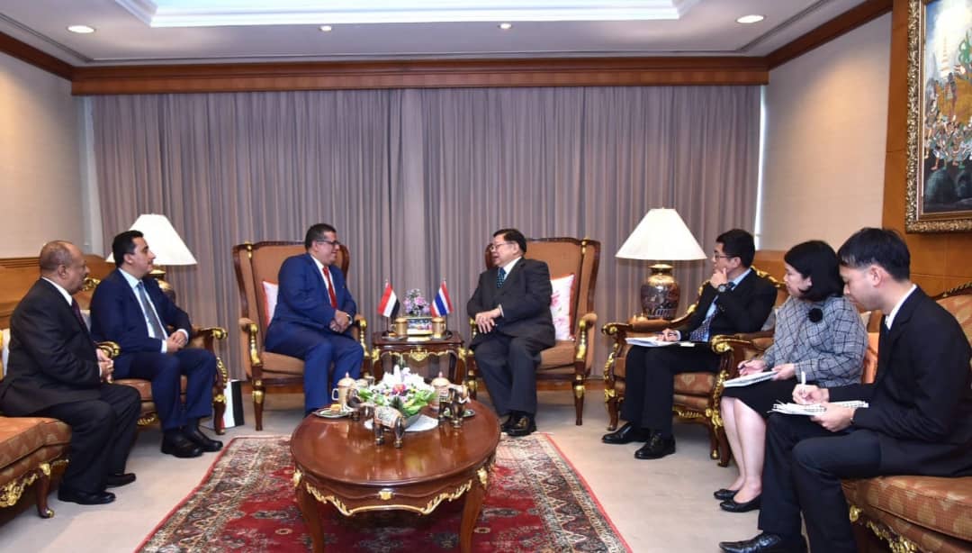 السفير باحميد يوثق علاقة اليمن بخمس دول في جنوب شرق آسيا آخرها تايلاند