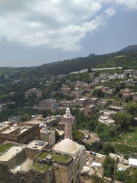 مقتل شاب برصاص مسلحين في مدينة جبلة بمحافظة إب