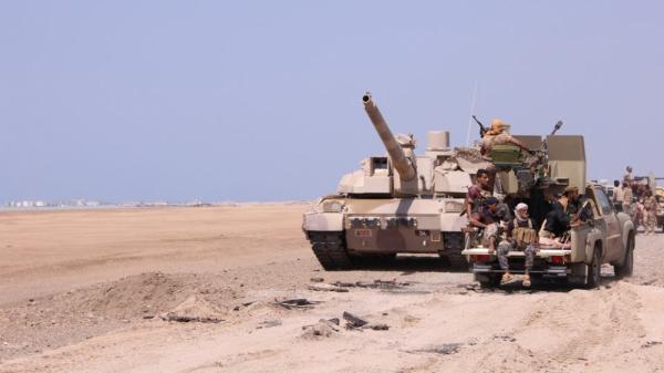 الجيش يدفع بتعزيزات عسكرية إلى أبين لمنع تقدم الحوثيين