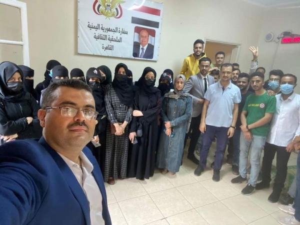 طلاب اليمن في مصر يواصلون اعتصامهم ويهددون بالتصعيد بسبب تأخر المستحقات