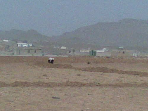 مليشيا الحوثي تمنع مستثمرين ومواطنين من البناء على أراضيهم بصنعاء