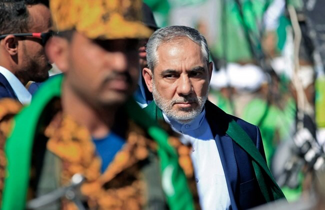 خارجية إيران تكشف سبب مغادرة حسن إيرلو لصنعاء اليوم.. تفاصيل