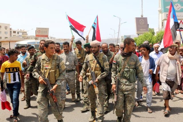 "ستنتهون كما صنعوكم كأدوات شطرنج يحركها المخرج كيفما شاء" .. : بن بريك : نشكيكم الى الله يامرتزقه الانتقالي وبائعي الوهم للشعب