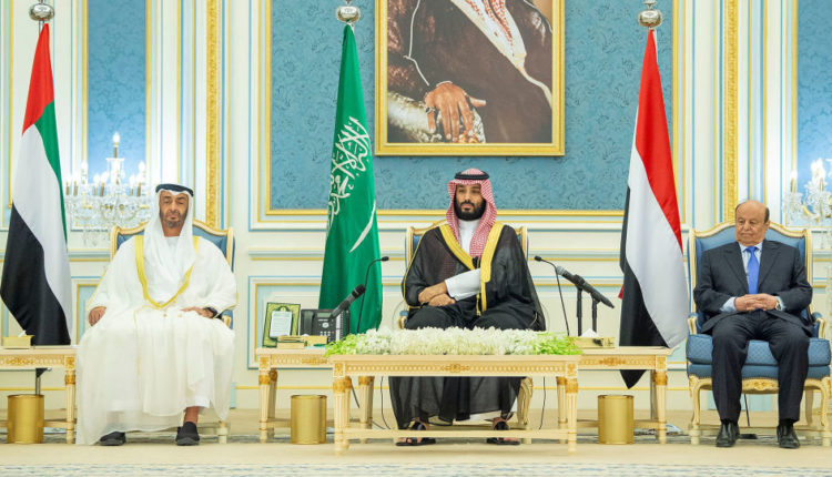 الإمارات تعمق خلافاتها مع السعودية عبر التصعيد في اليمن 
