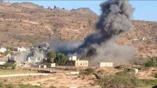 المركز الأمريكي للعدالة: حصار الحوثيين وقصفهم قرية "خبزة" بالبيضاء انتهاك خطير يهدد بنسف الهدنة الأممية