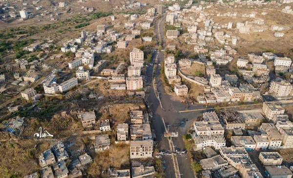 إصابة مواطن برصاص قناص حوثي في مدينة تعز