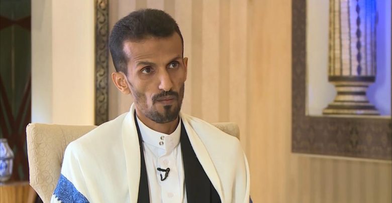 الناشط السياسي عادل الحسني للحوثيين: لن يستطيع كسر خشوم العربان في سقطرى غيركم