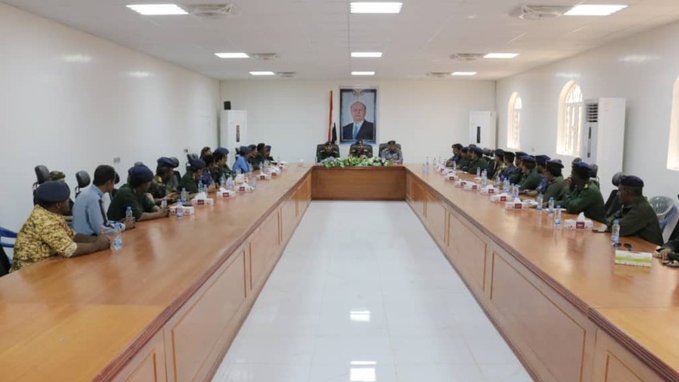 وزير الداخلية يجتمع بالوحدات الأمنية في محافظة شبوة