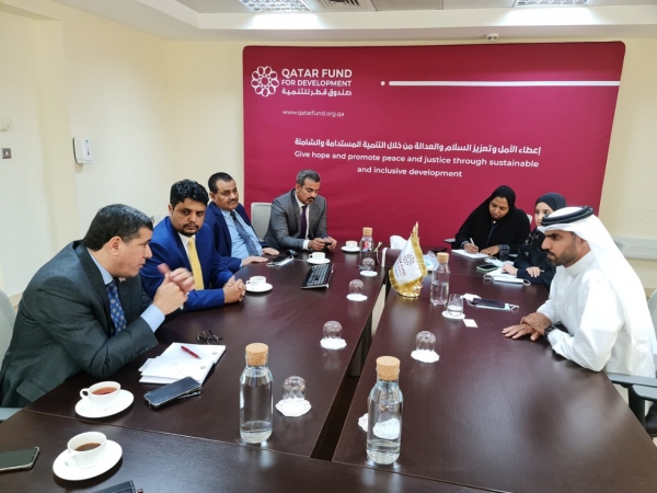 الحكومة اليمنية تبحث مع قطر سبل دعم مشاريع الكهرباء