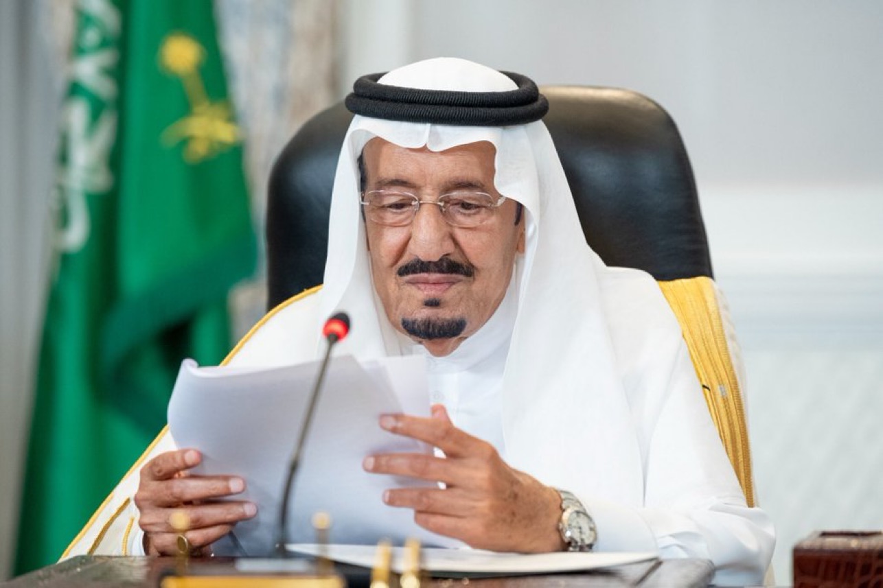 الملك سلمان يخطب ود إيران: دولة جارة ونأمل في إعادة العلاقات معها