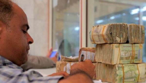 إغلاق 77 محل صرافة مخالفة في عدد من مديريات محافظة لحج