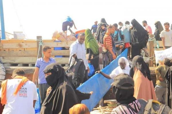 وصول دفعة جديدة من اللاجئين اليمنيين إلى الصومال