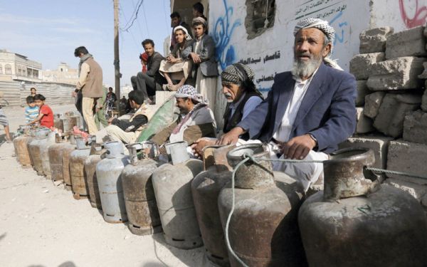 صنعاء: ميليشيا الحوثي تفرض مبالغ إضافية على تعبئة أسطوانات الغاز