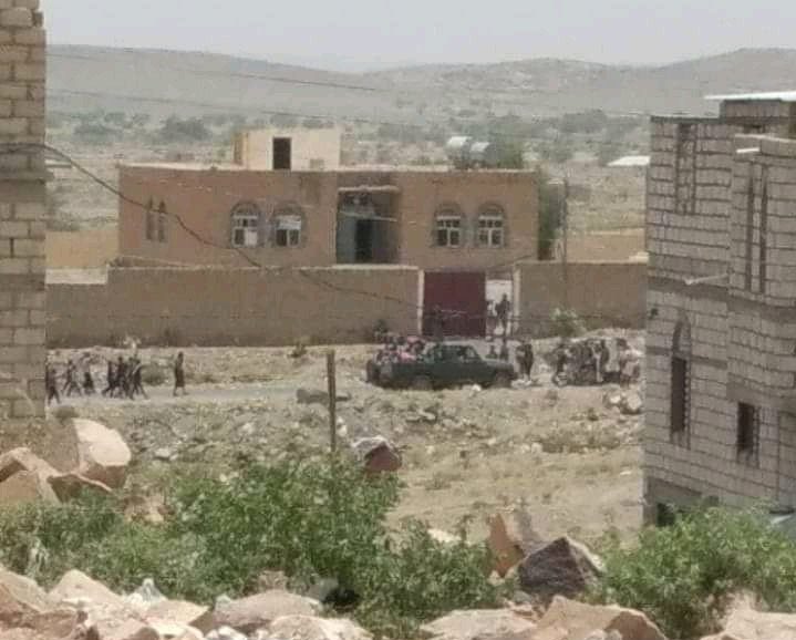 الحوثيون يكثفون من وجودهم في المناطق المحاذية لعقبة ثرة قرب أبين
