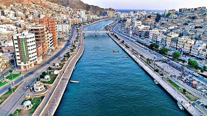 عاجل: طائرة مسيرة حوثية تحلق في أجواء مدينة المكلا بحضرموت والدفاعات تتصدى لها