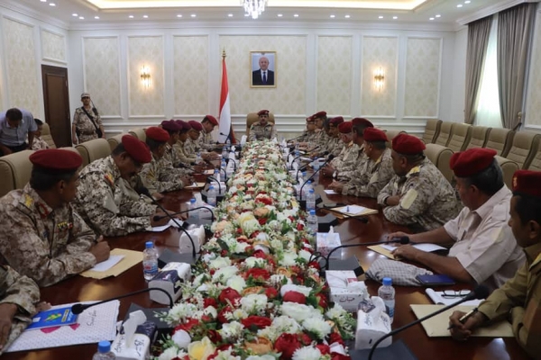الداعري: السلام لن يتحقق في اليمن إلا بهزيمة الحوثيين عسكريا