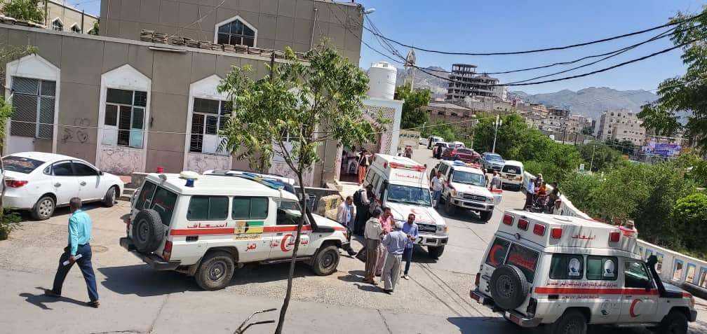 خروج مستشفى الثورة في تعز عن الخدمة بسبب نفاد الديزل