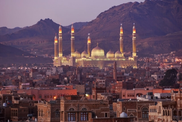 ما وراء انفجارات العاصمة صنعاء ليلة أمس؟