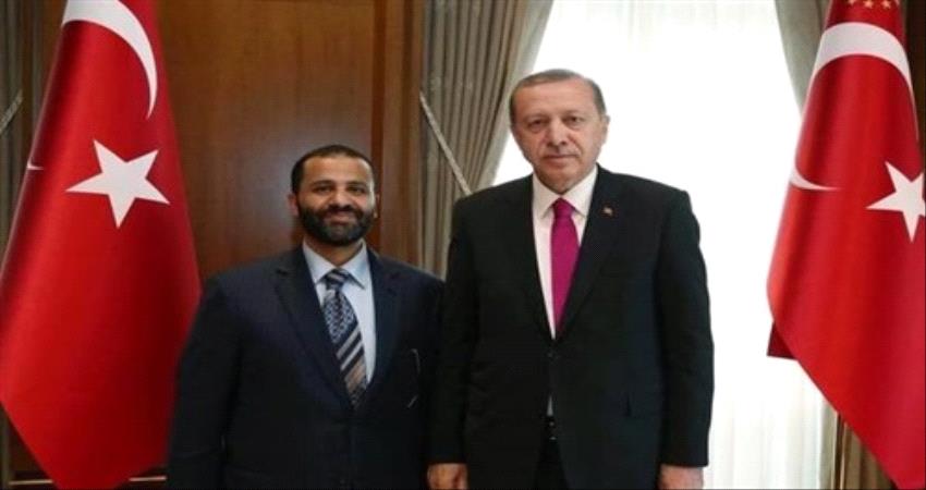 رفض انحراف التحالف العربي عن أهدافه ويسعى لإصلاح مسار الحكومة الشرعية اليمنية ..  : مصادر : الإعلان عن كيان سياسي موحد لدعم الجيش الوطني