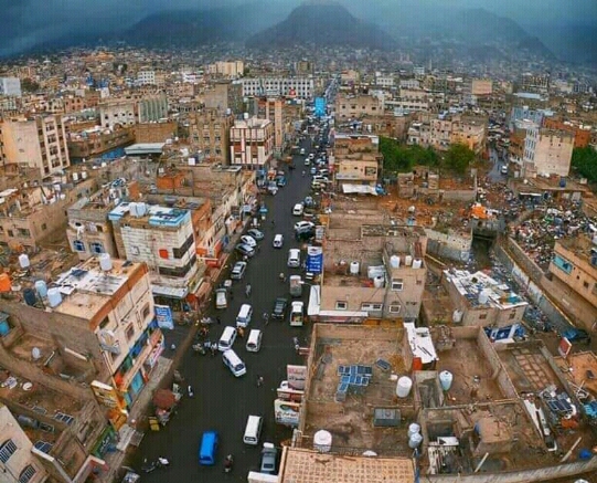 مقتل طفل وجندي بانفجار عبوة ناسفة بطقم أحد قيادات المقاومة الشعبية جنوب تعز