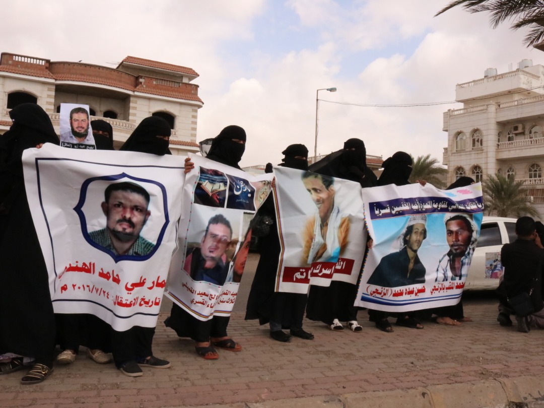 تصريحات نائب وزير الداخلية تثير موجة غضب بين أهالي المخفيين بعدن 