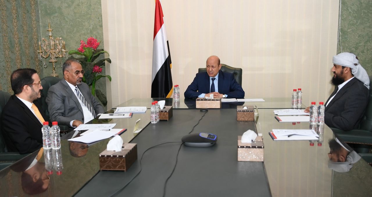 مجلس القيادة الرئاسي يرفض مقابلة المبعوث الأممي في عدن.. لهذا السبب