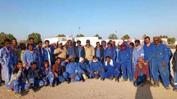 عمال شركة بترومسيلة ينفذوا وقفة احتجاجية للمطالبة بتحسين معيشتهم