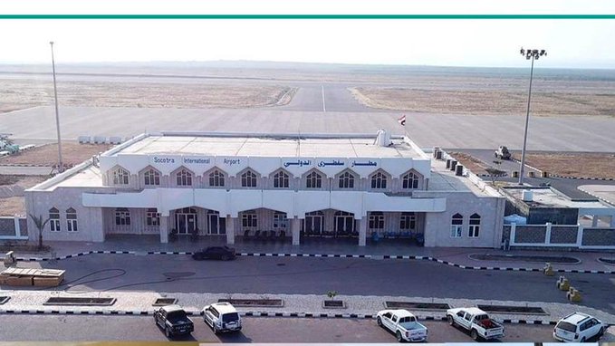 الاحتلال الإماراتي ينشئ جناحا خاصا في مطار سقطرى لاستقبال القادمين من أبوظبي