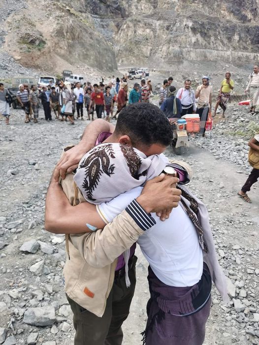 "محور تعز" يعلن نجاح صفقة تبادل للأسرى مع جماعة الحوثي "هي الأكبر من نوعها"