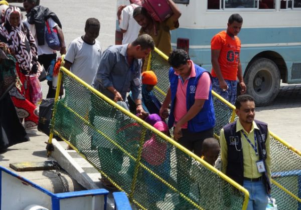 الهجرة الدولية تسّفر 168 إثيوبيًا من اليمن عبر مطار صنعاء