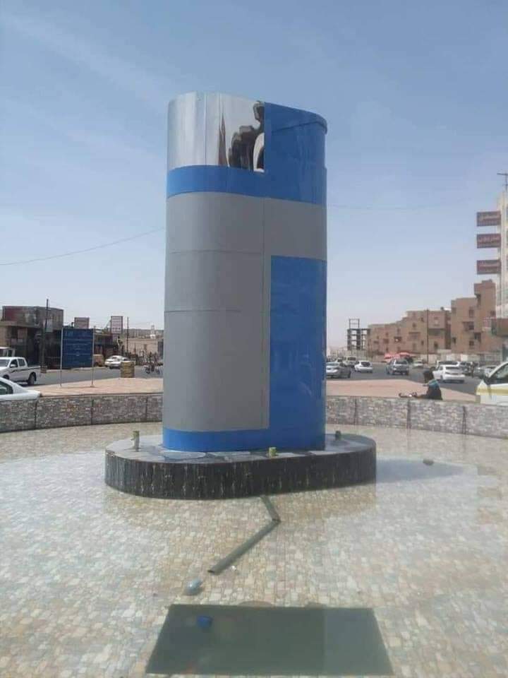 الولاعة" مجسم حوثي وسط صنعاء يثير سخرية اليمنيين