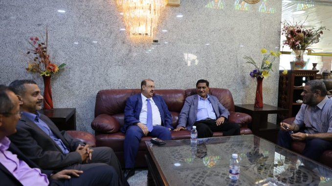 رئاسة البرلمان تزور المكلا وسط رفض الانتقالي انعقاد البرلمان في سيئون