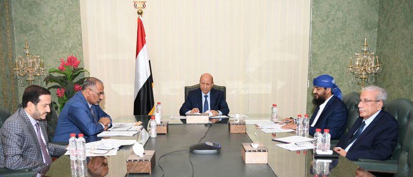 مجلس القيادة يدرس مقترحات تشكيل لجان للإيرادات السيادية والتنمية والإعمار