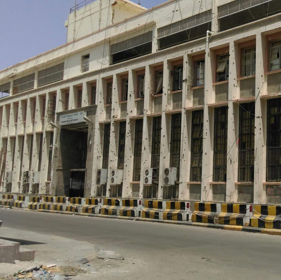  محافظ البنك المركزي اليمني يكشف عن خبر سار 